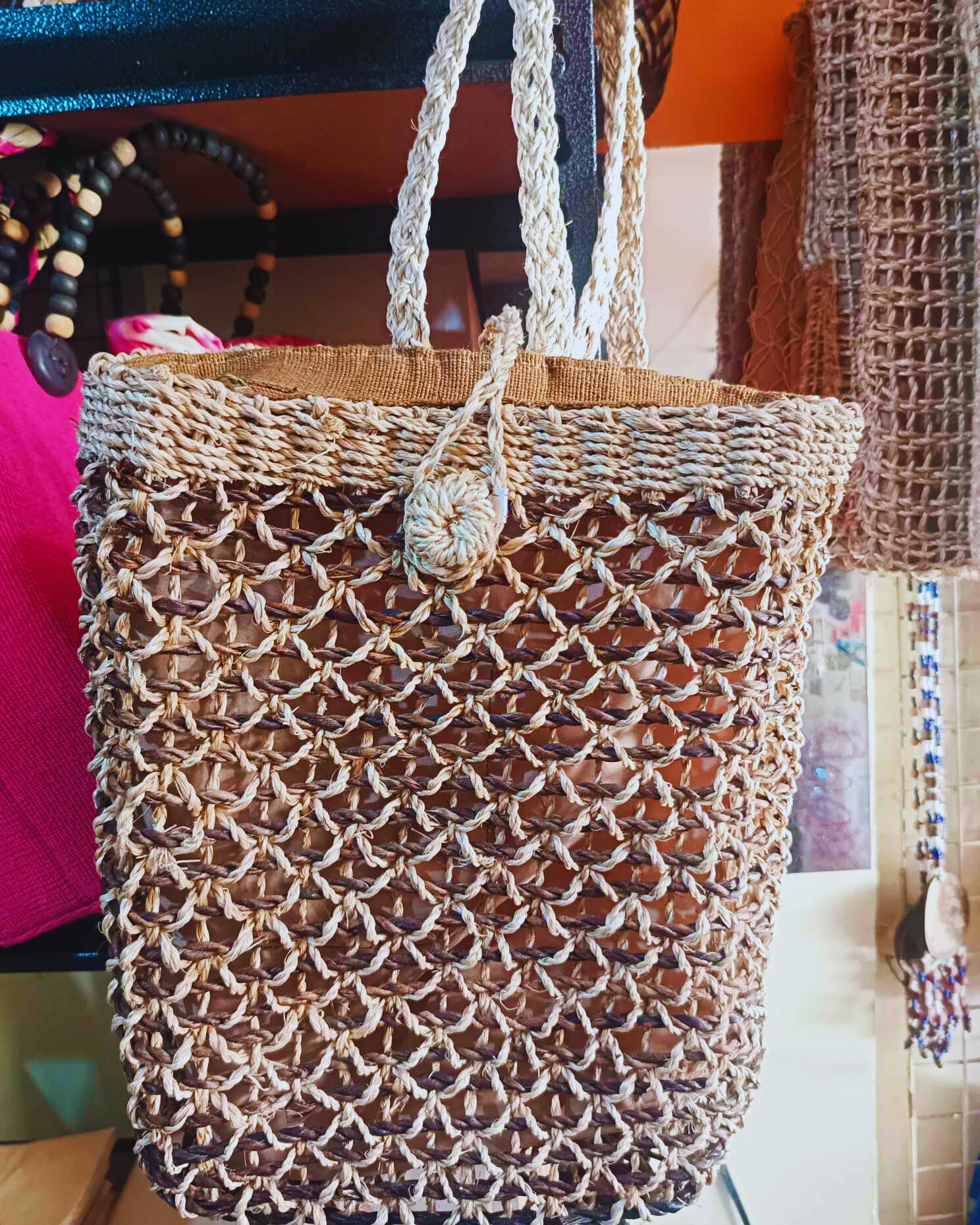 http://www.e-scs.shop/storage/photos/20/Products/Abaca Pack Bag.jpg